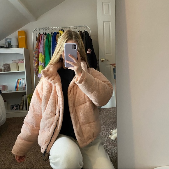 Urban Outfitters Pink Fuzzy Coat - Picture 3 of 8